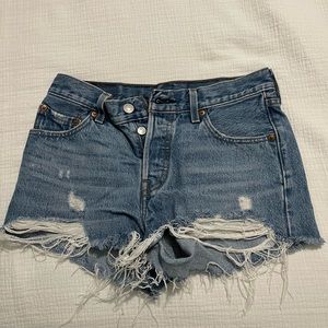 501 Levi shorts
